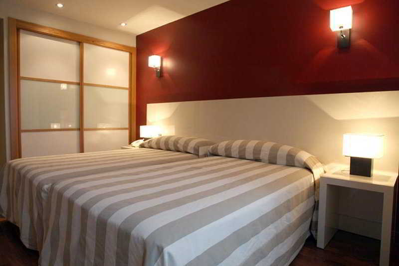 AH San Fermín Pamplona Aparthotel Quarto foto